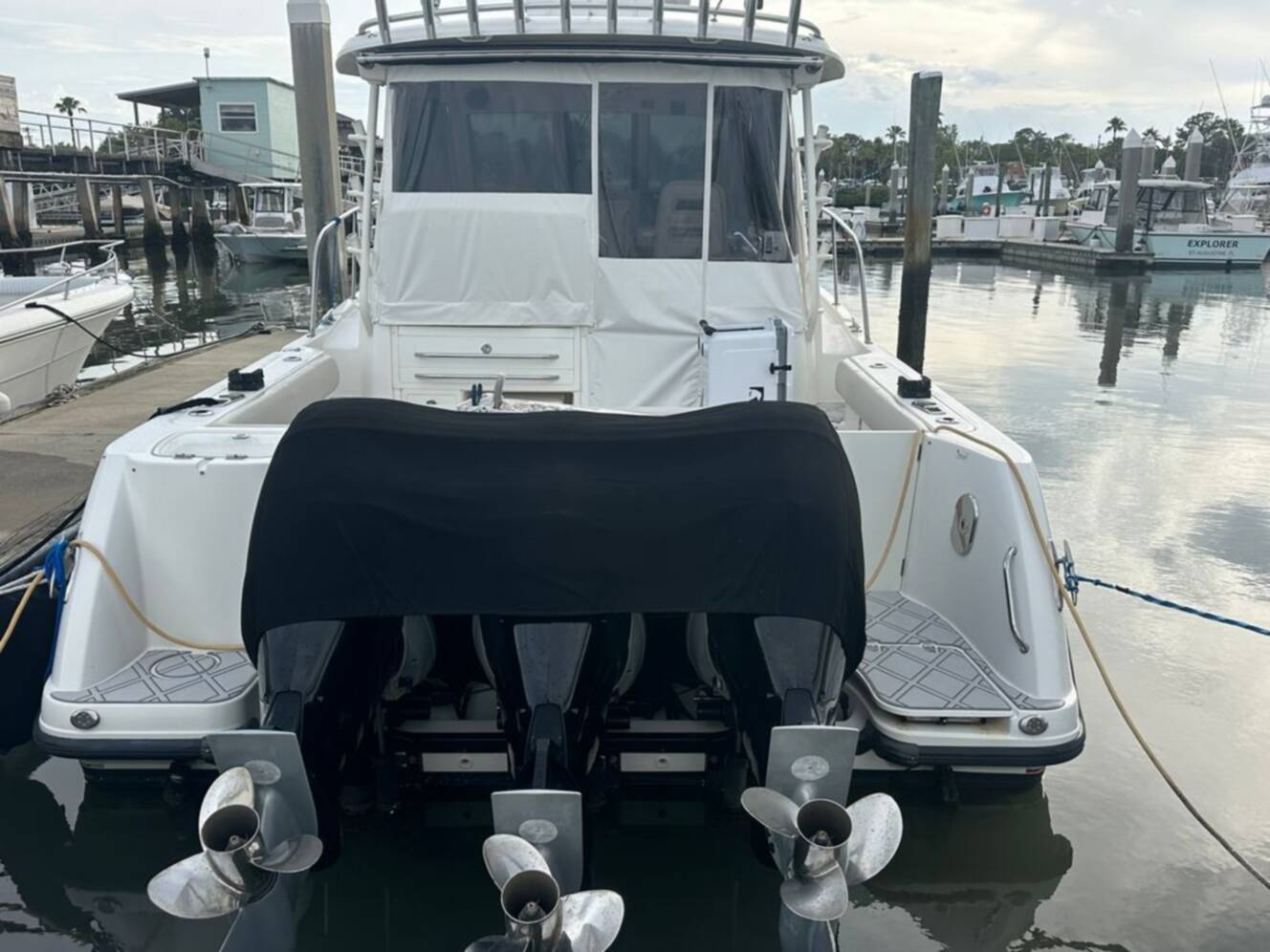 A photo of this 2017 Boston Whaler 345 Conquest