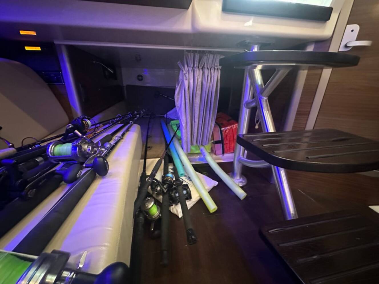 A photo of this 2017 Boston Whaler 345 Conquest