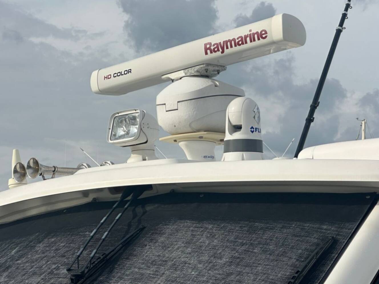 A photo of this 2017 Boston Whaler 345 Conquest