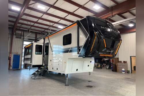 2026 Keystone Montana High Country 290RL in muskegon MI