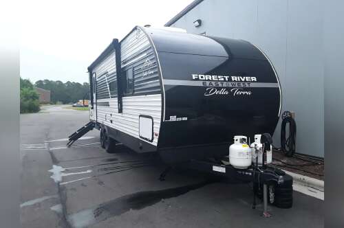 2027 East To West EAST TO WEST DELLA TERRA 261RB in castle hayne NC