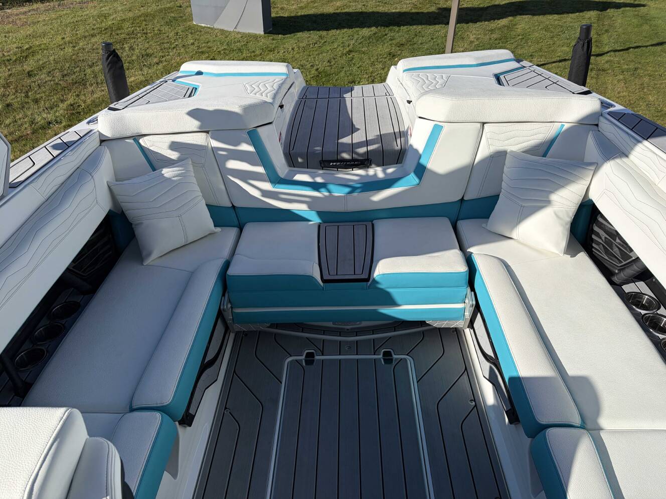A photo of this 2026 Nautique G23
