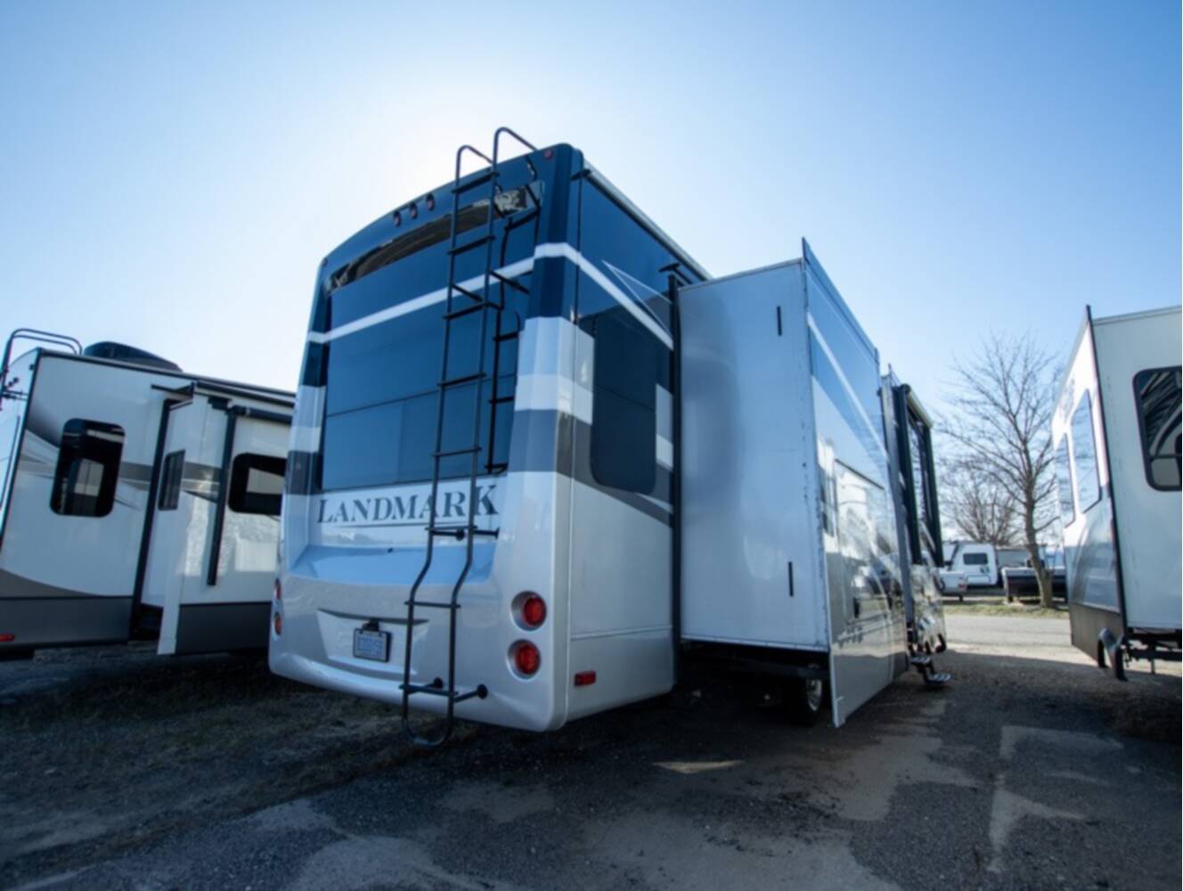 A photo of this 2016 Heartland Landmark 365 LM Charleston