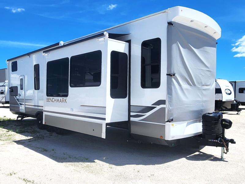 2026 Alliance Rv Benchmark 42LFT RV