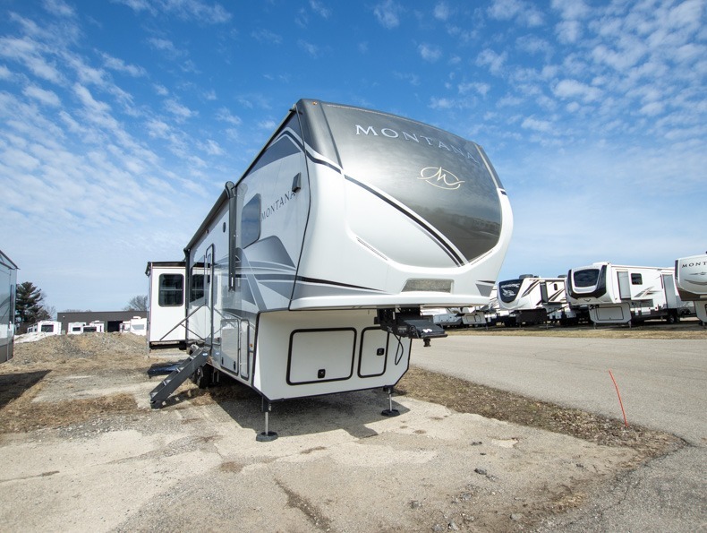 2024 Keystone Montana 3531RE in grand rapids MI