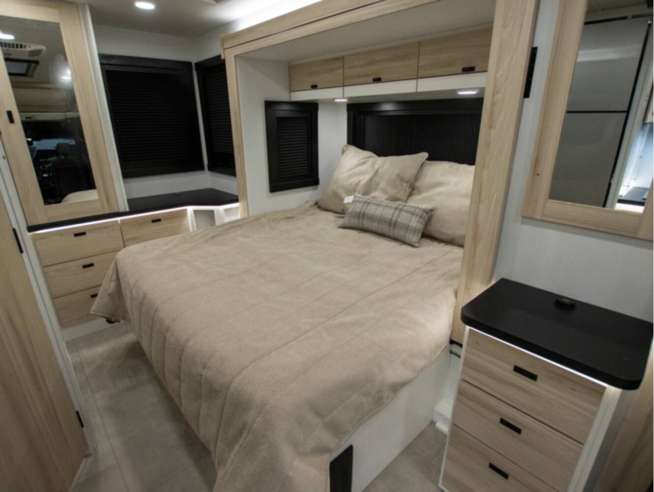 A photo of this 2026 Jayco Melbourne Prestige 25LP