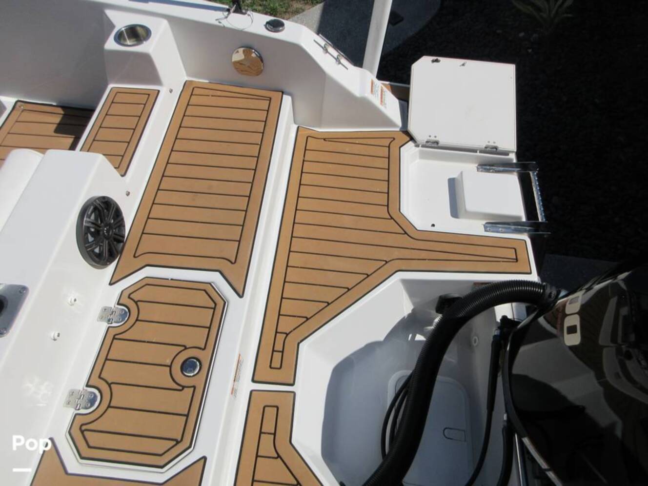 A photo of this 2021 Starcraft SVX210 DC