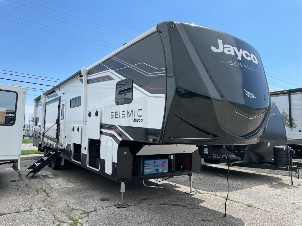 2026 Jayco Seismic 413 in grand rapids MI