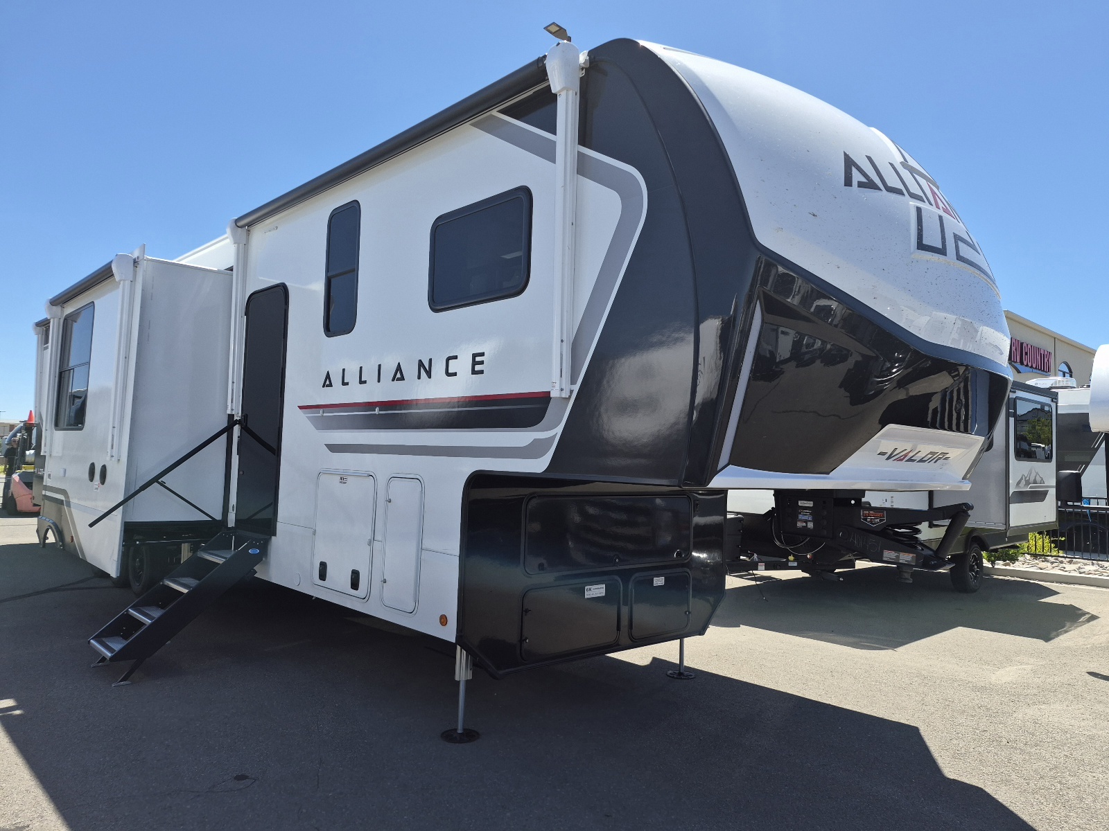 2024 Crossroads Sunset Trail Super Lite SS253RB in grand rapids MI