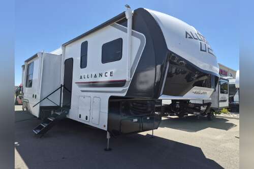 2024 Crossroads Sunset Trail Super Lite SS253RB in grand rapids MI
