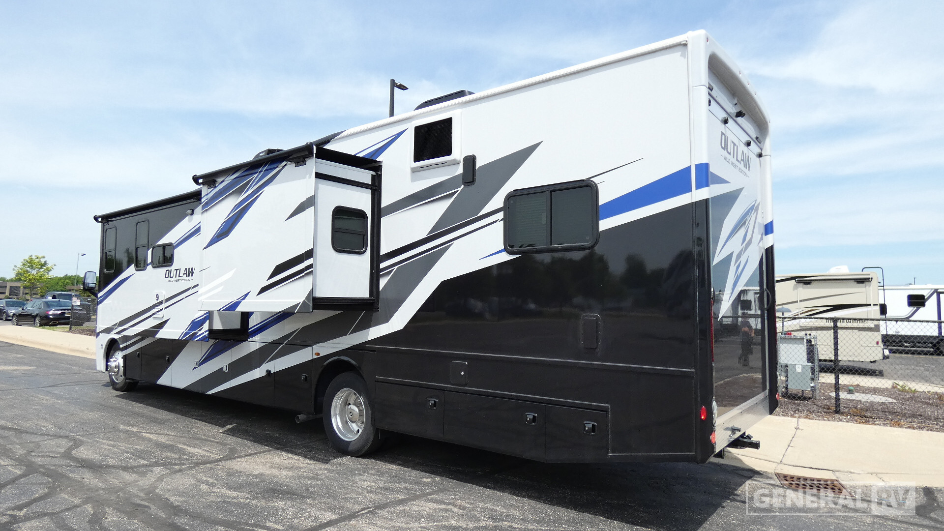 2026 Thor Motor Coach OUTLAW WILD WEST EDITION 38K in wixom MI