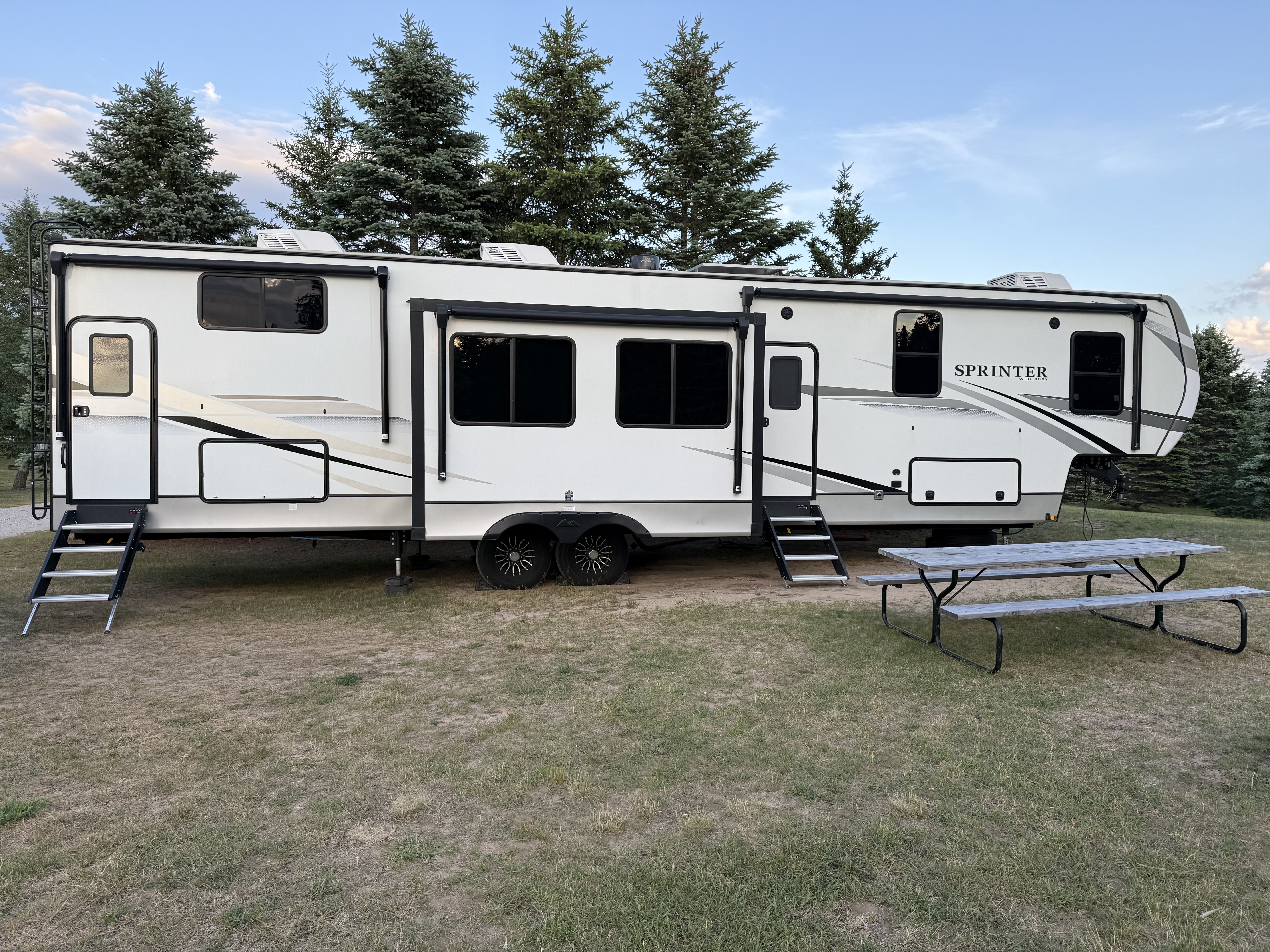 2024 Keystone SPRINTER LIMITED 3900DBL RV