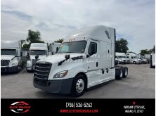 Commercial Truck Spotlight: Freightliner Cascadia image