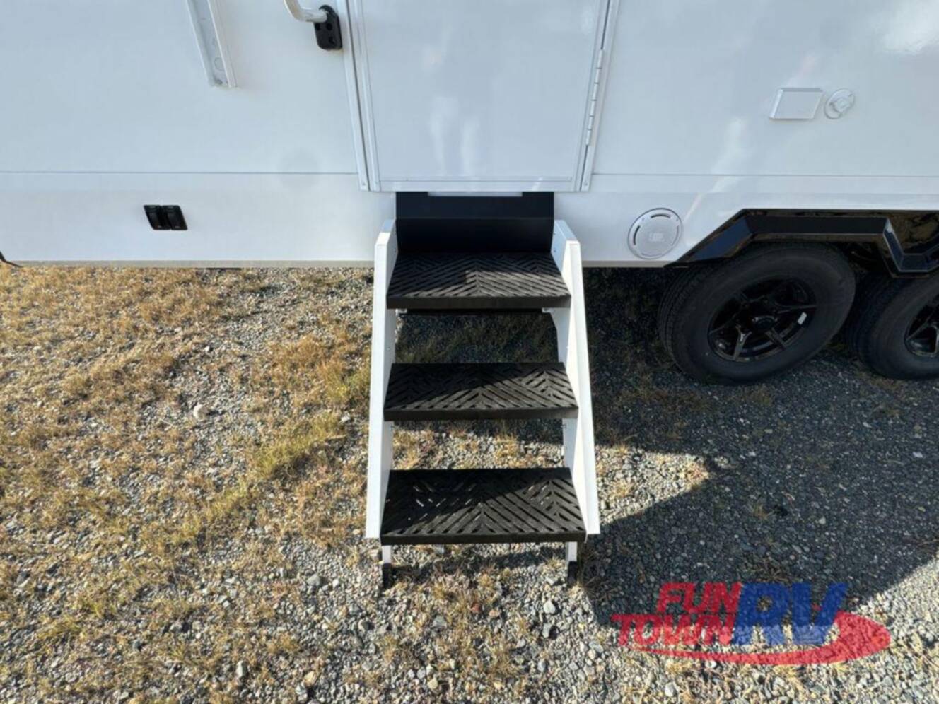 A photo of this 2026 Winnebago Thrive 25RLS