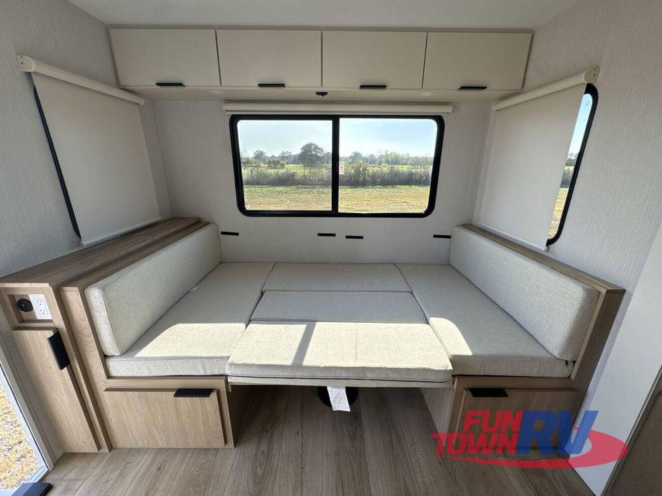A photo of this 2026 Winnebago Thrive 25RLS