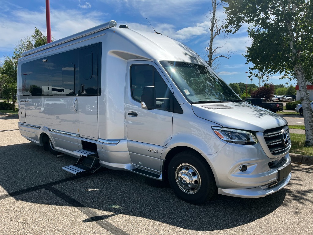 2024 Airstream Atlas Murphy Suite in ramsey MN
