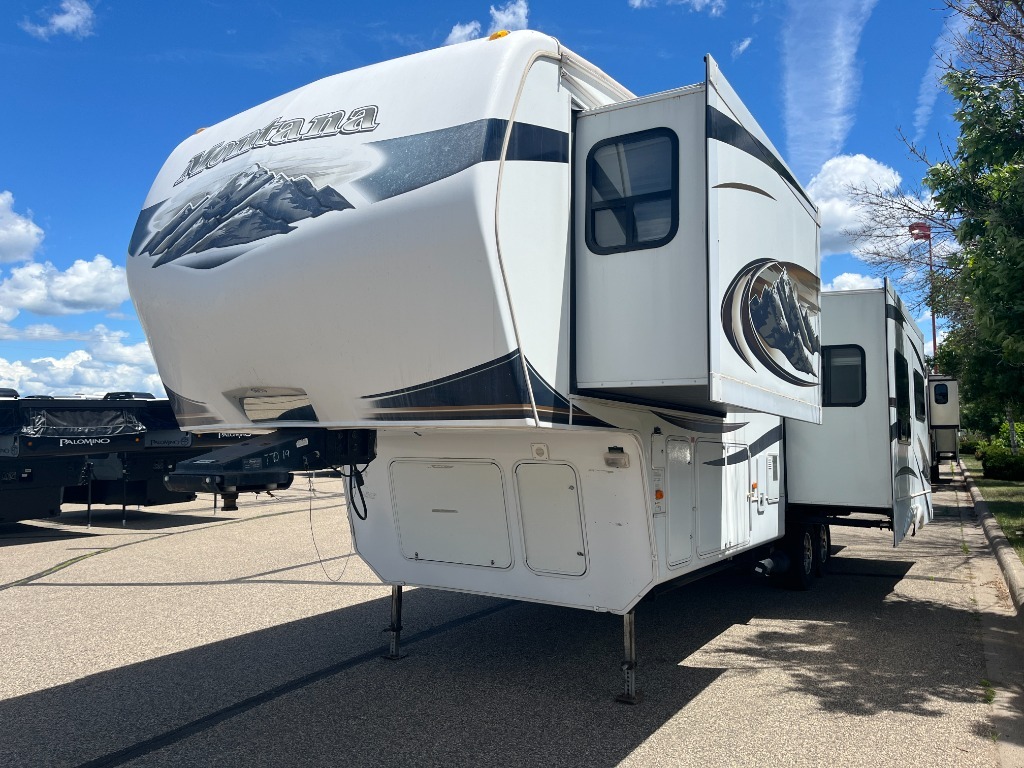 2010 Keystone Rv Montana 3075 RL in ramsey MN