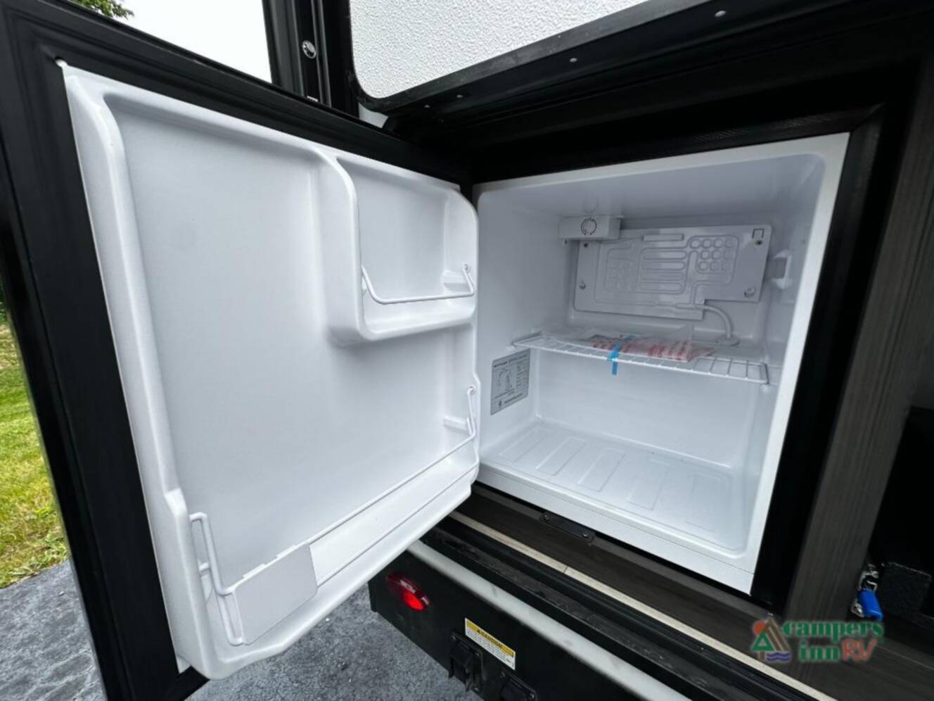 A photo of this 2026 Venture Rv Stratus 200VRB