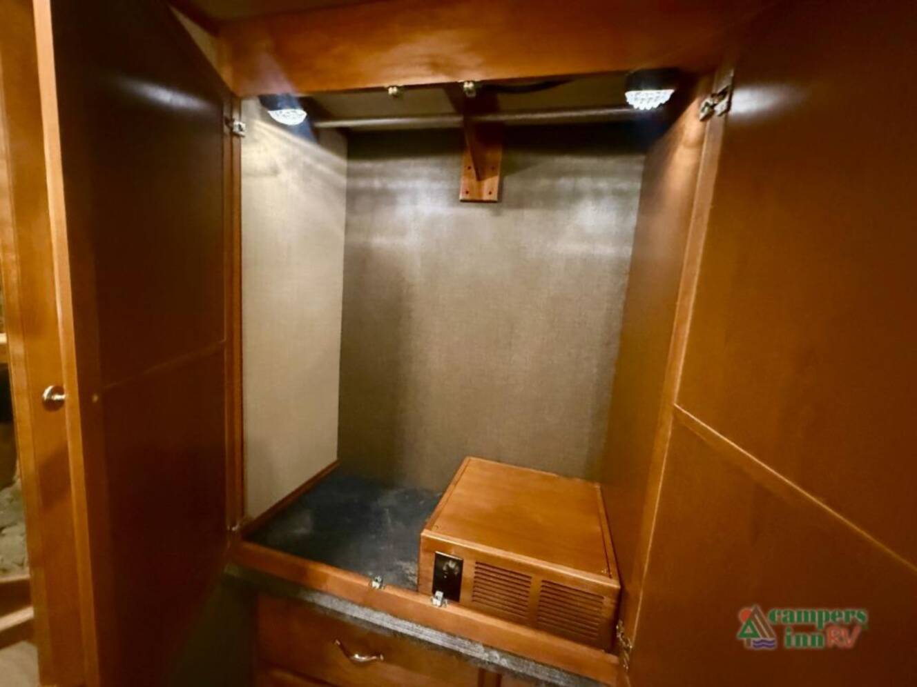 A photo of this 2016 Tiffin Motorhomes Open Road Allegro 31SA