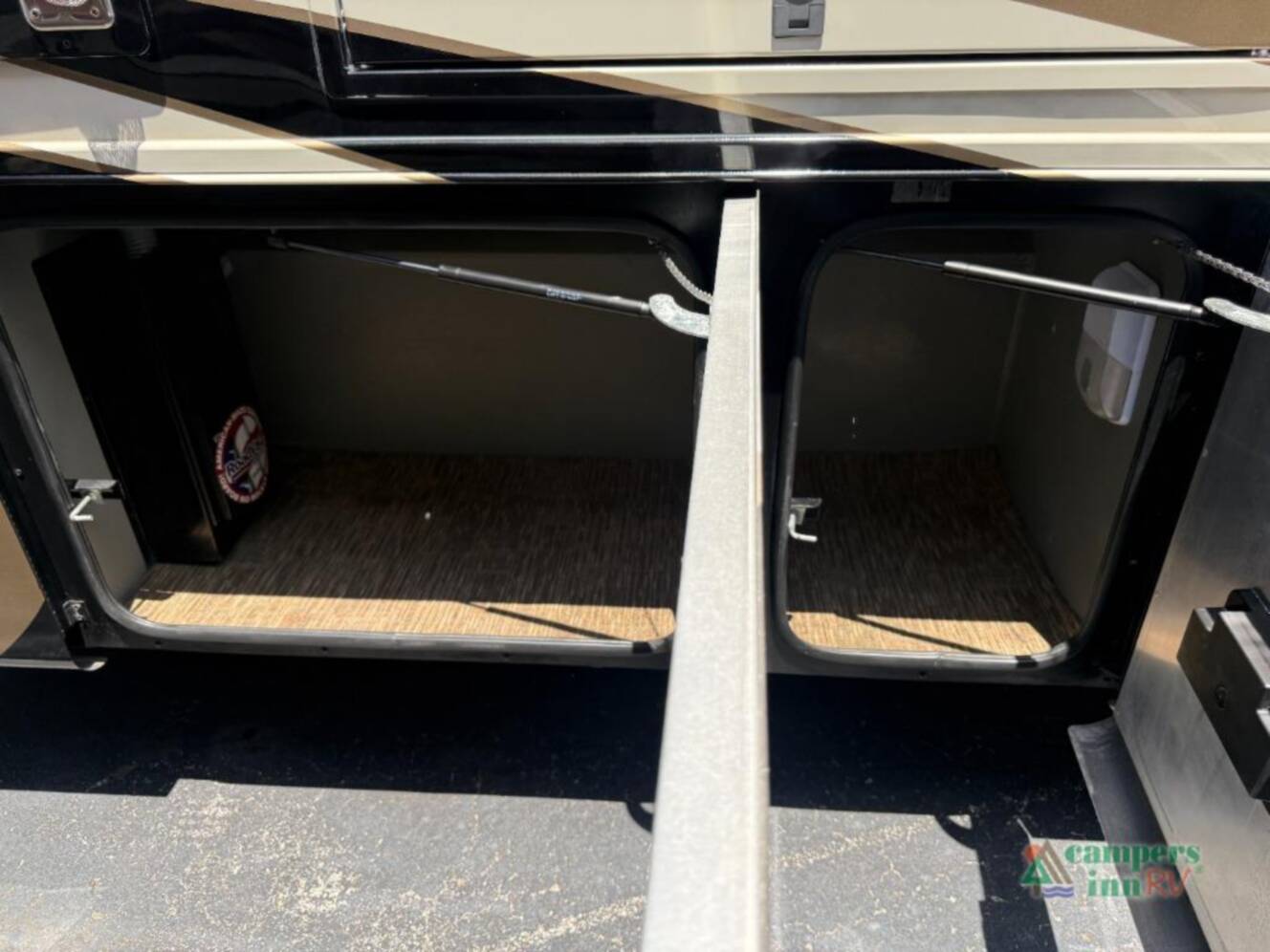 A photo of this 2016 Tiffin Motorhomes Open Road Allegro 31SA