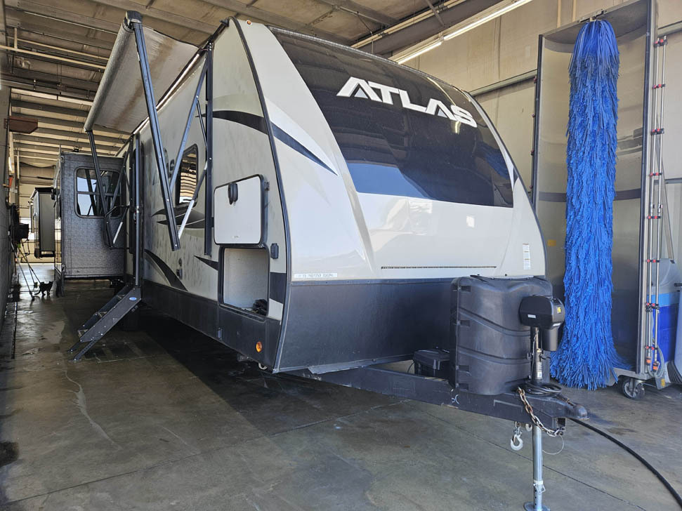 2019 Dutchmen Atlas 3302RL in streetsboro OH