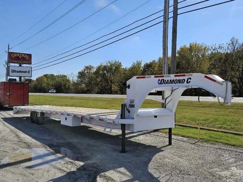 2025 DIAMOND C FMAX-208 Deck Over (84481) Deckover Equipment Trai in Broken Arrow, OK