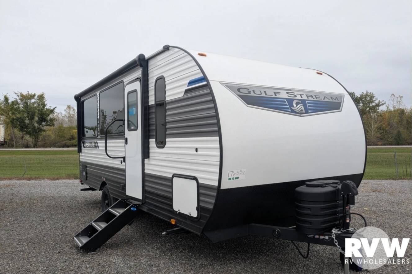 A photo of this 2027 Gulf Stream Ameri-Lite Ultra Lite 228SB