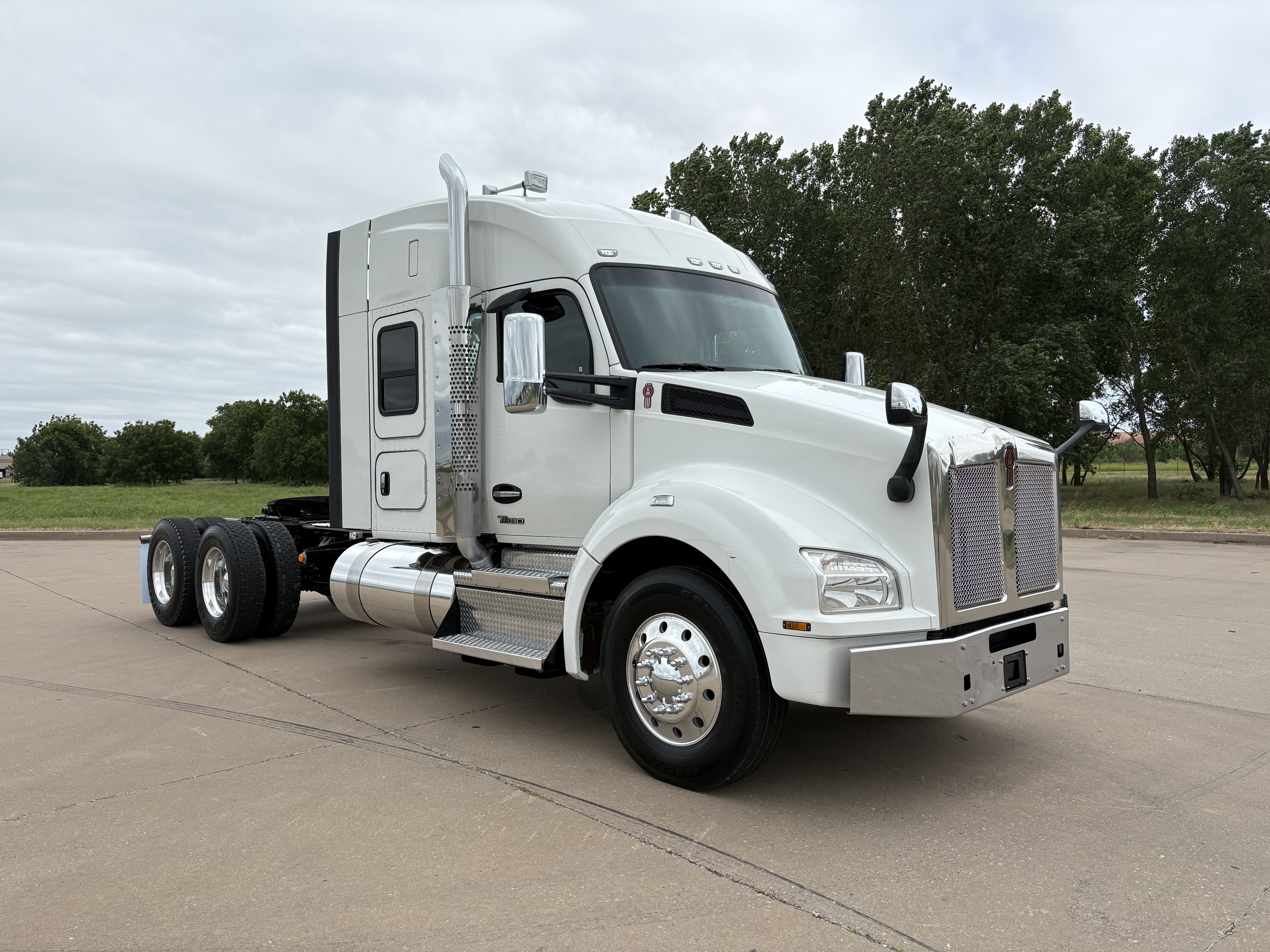 2022 KENWORTH T880 in Oklahoma City, OK