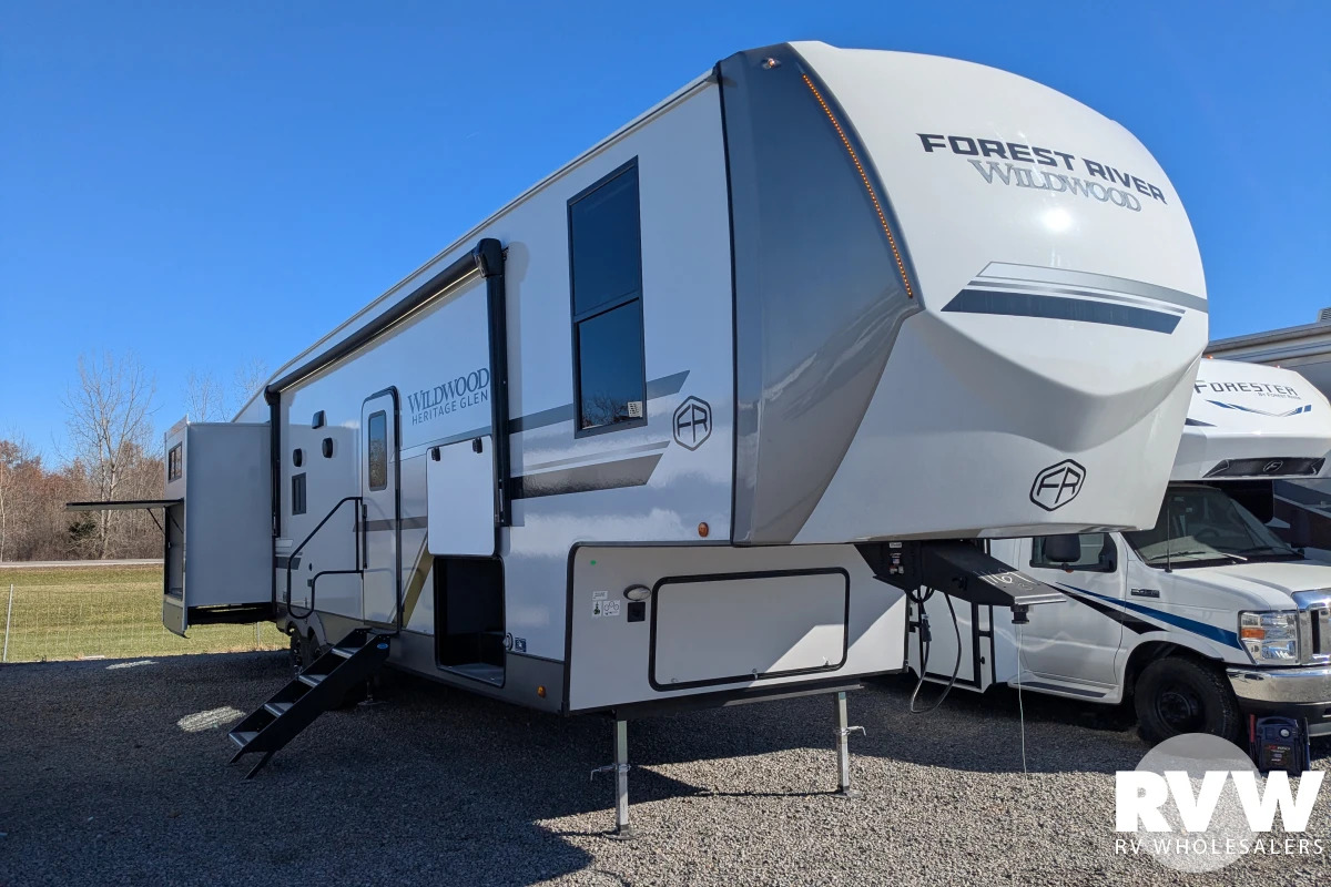 2027 Forest River Heritage Glen 356QB in lakeview OH