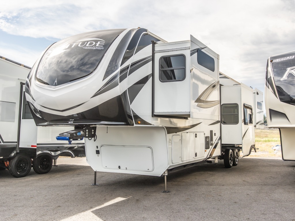 2023 Grand Design Solitude 390RK in liberty lake WA