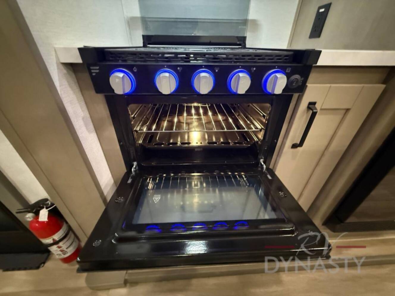 A photo of this 2025 Grand Design Reflection 100 Series 28RL