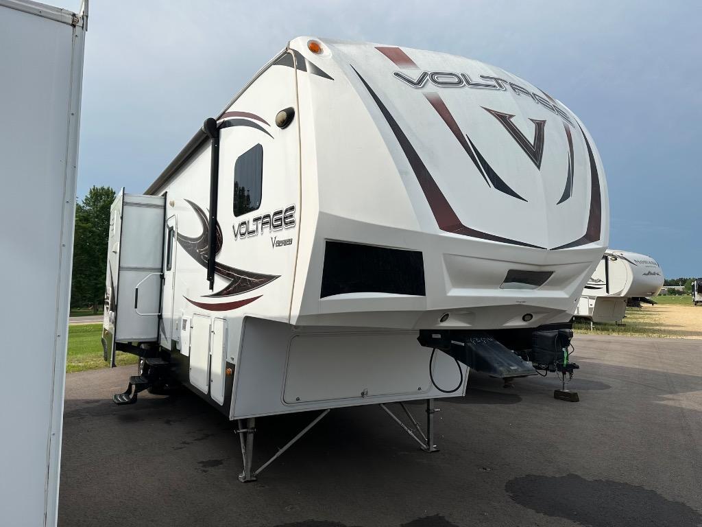 2013 Dutchmen Rv Voltage V3305 V-Series in arkansaw WI
