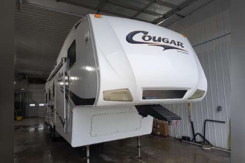 2009 Keystone Rv Cougar 318SAB in burlington WI