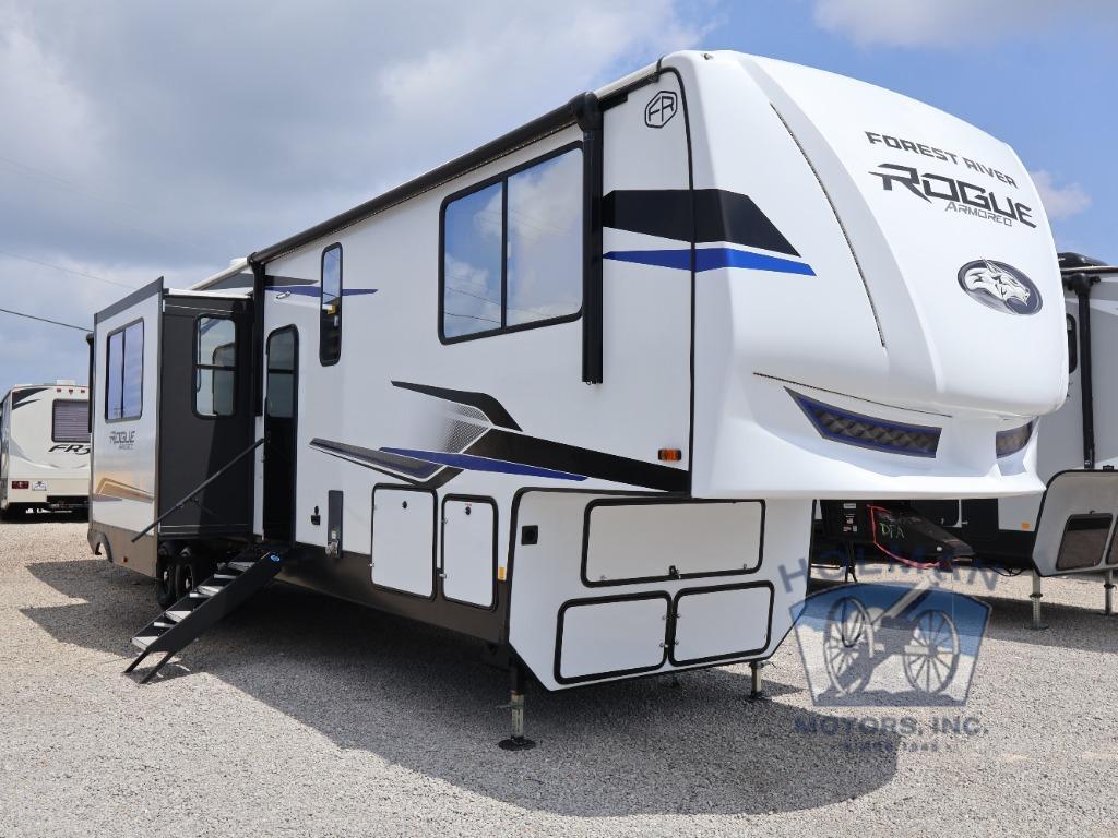 2025 Forest River Rv Vengeance Rogue Armored 351G2 in batavia OH