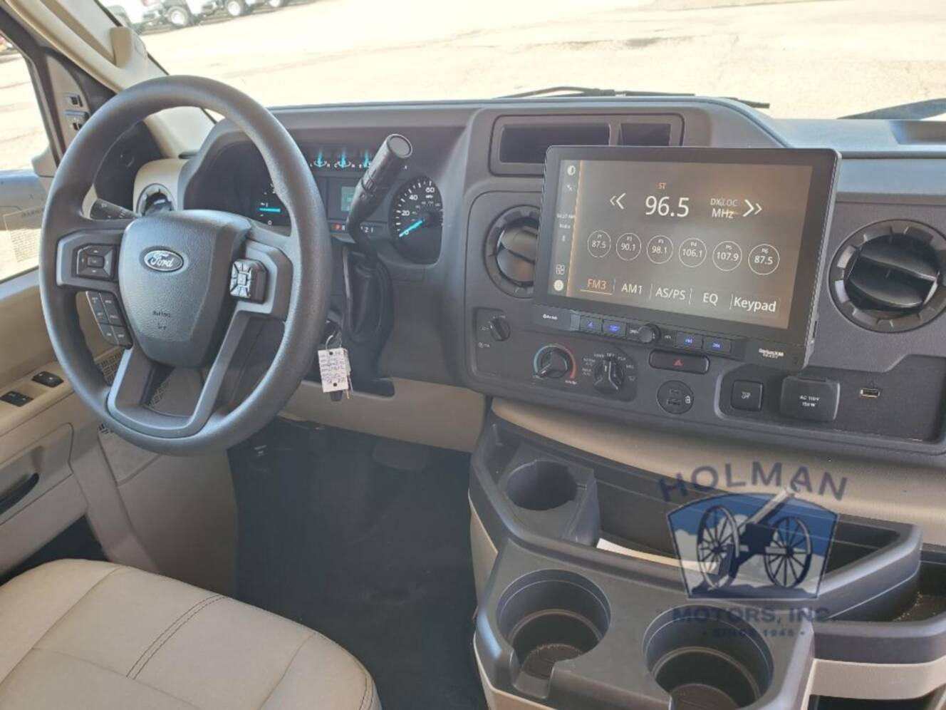 A photo of this 2027 Thor Motor Coach Quantum HS31