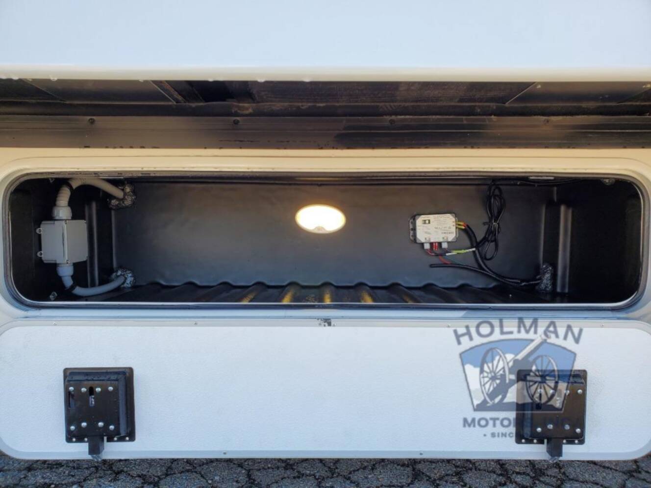 A photo of this 2027 Thor Motor Coach Quantum HS31