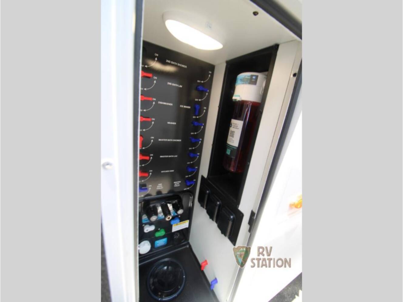 A photo of this 2027 Keystone Rv Montana 3800FL