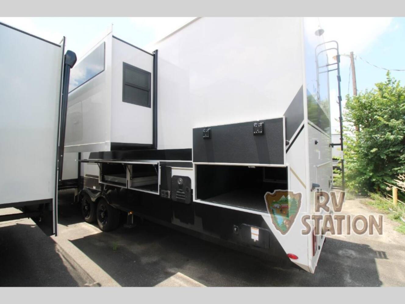 A photo of this 2027 Keystone Rv Montana 3800FL