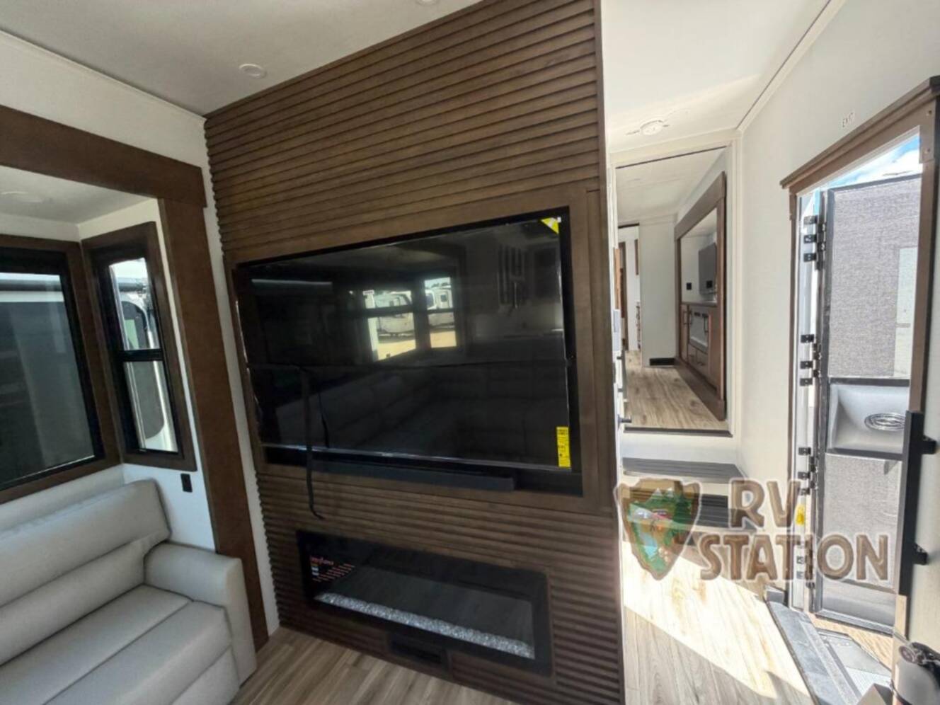A photo of this 2026 Keystone Rv Montana 3900RK