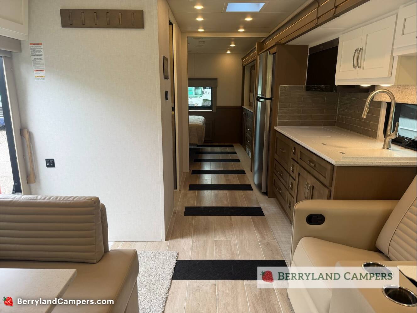A photo of this 2027 Newmar Grand Star 3444