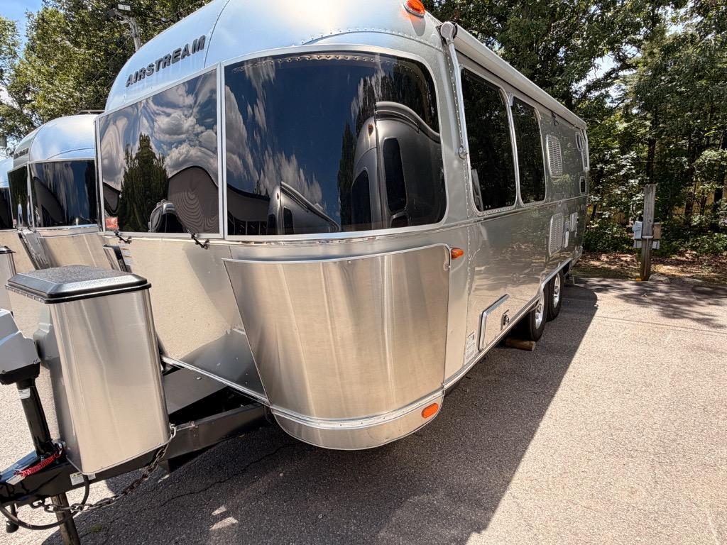 2017 Airstream Flying Cloud 23D in monroe NC