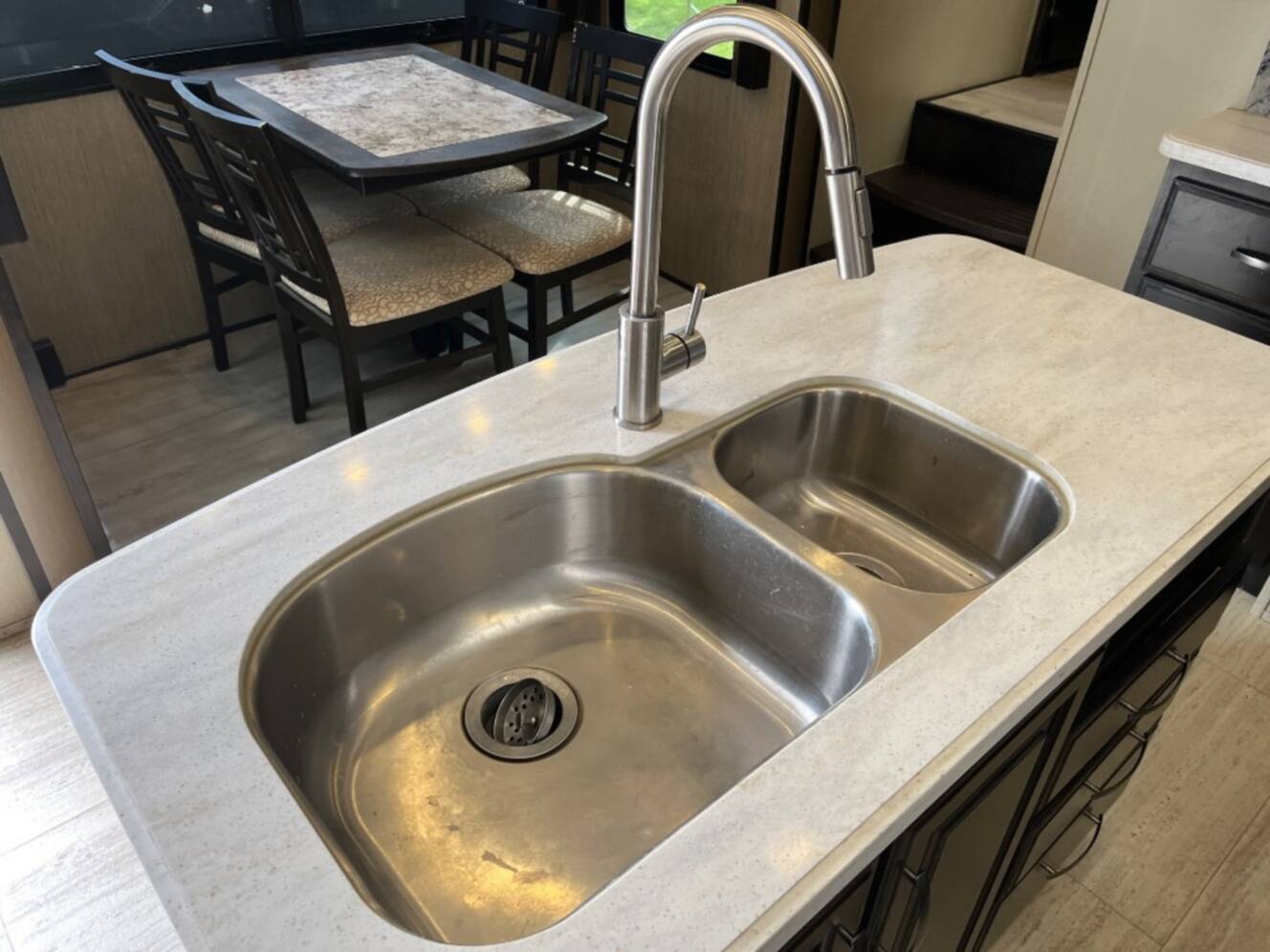 A photo of this 2018 Grand Design Momentum 376TH