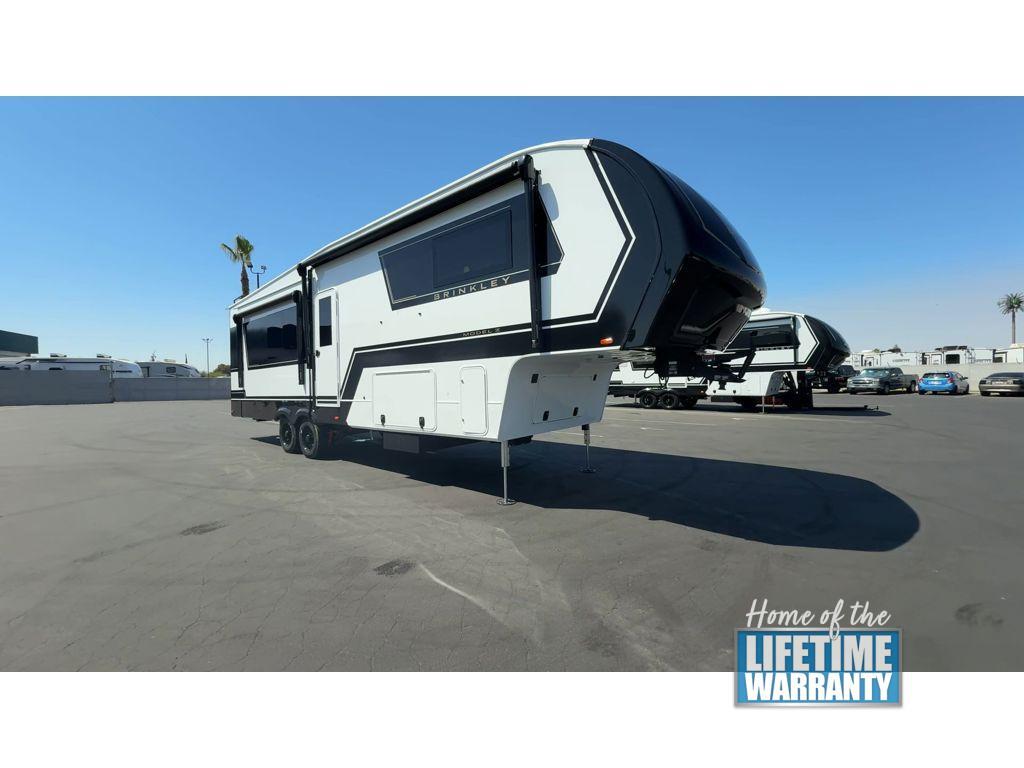 2027 Brinkley Model Z 3200 in bakersfield CA