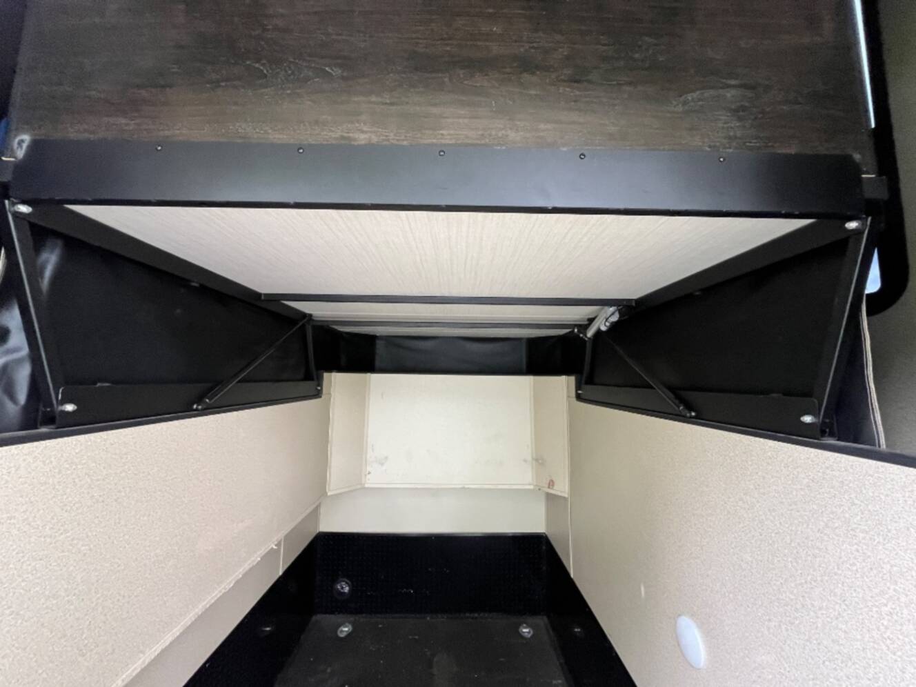 A photo of this 2018 Grand Design Momentum 376TH