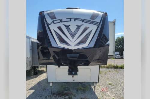 2017 Dutchmen Rv Voltage 4005 in council bluffs IA