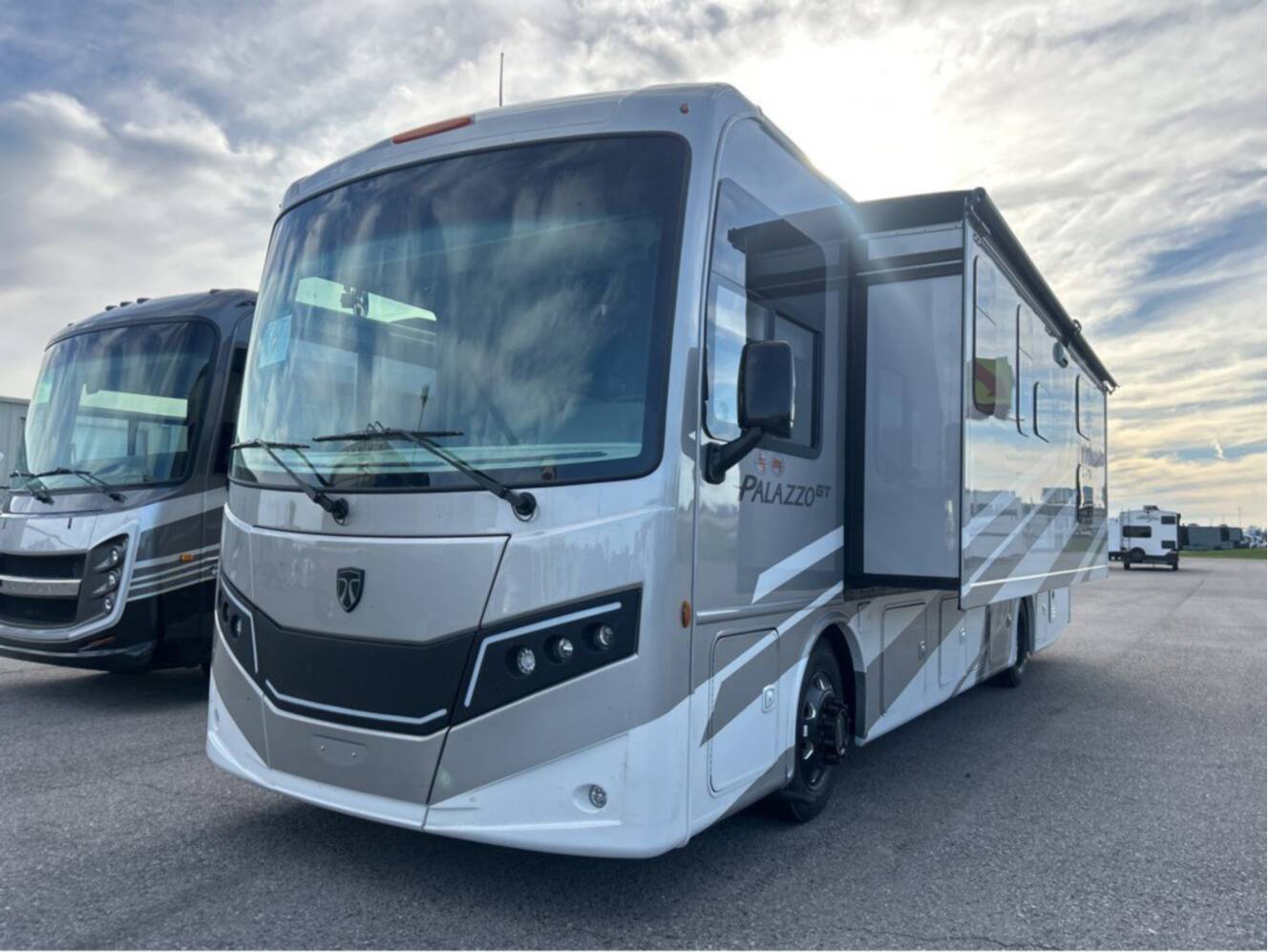 A photo of this 2026 Thor Motor Coach Palazzo GT 33.5
