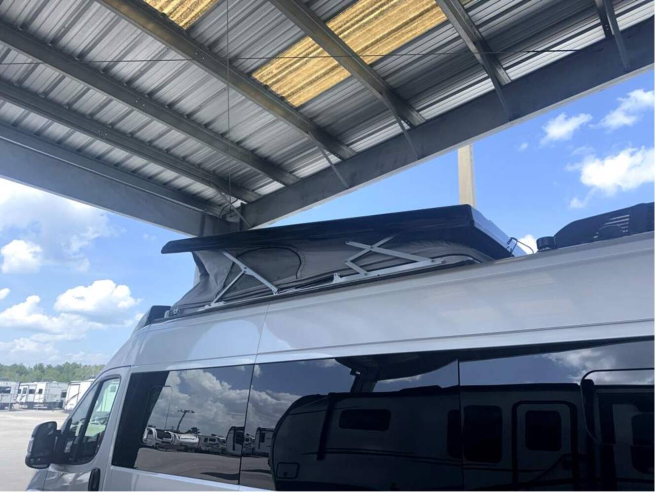 A photo of this 2026 Airstream Rangeline Base