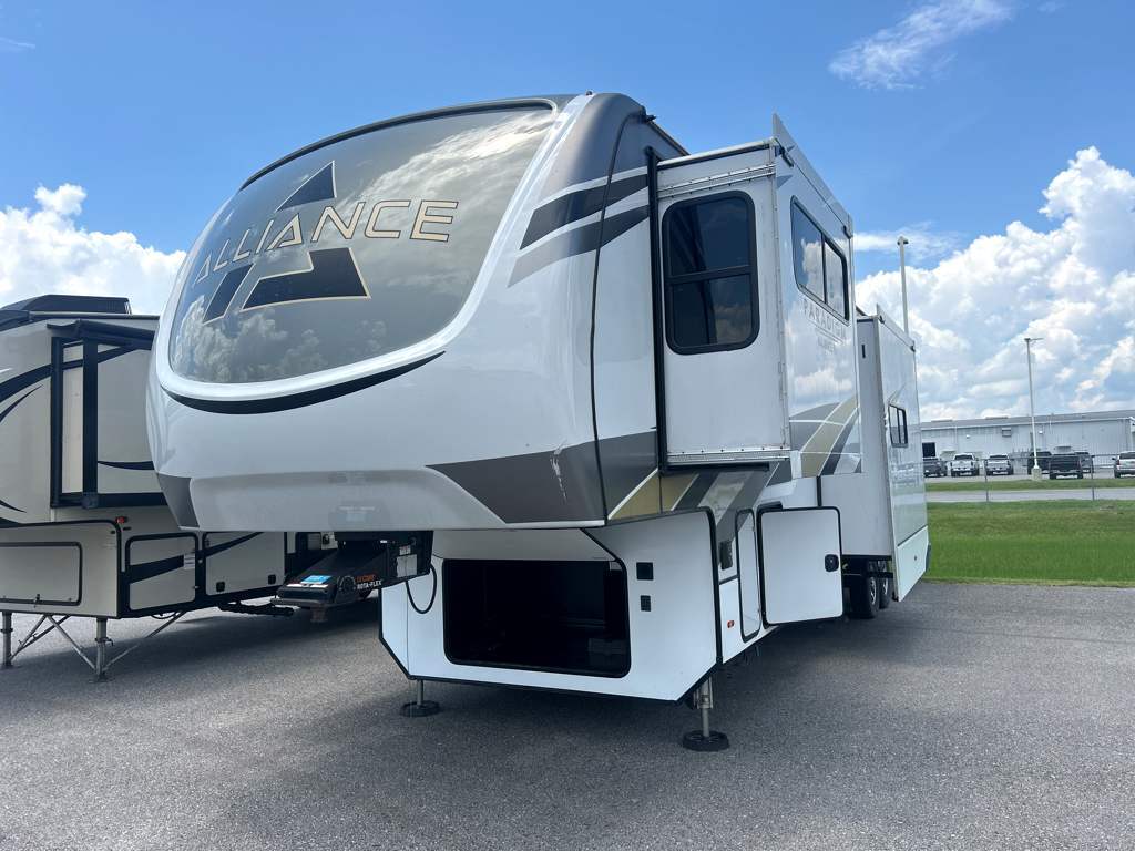 2022 Alliance Rv Paradigm 385FL in breaux bridge LA