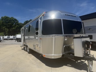 2026 Airstream Flying Cloud 25FB Twin in tanner AL