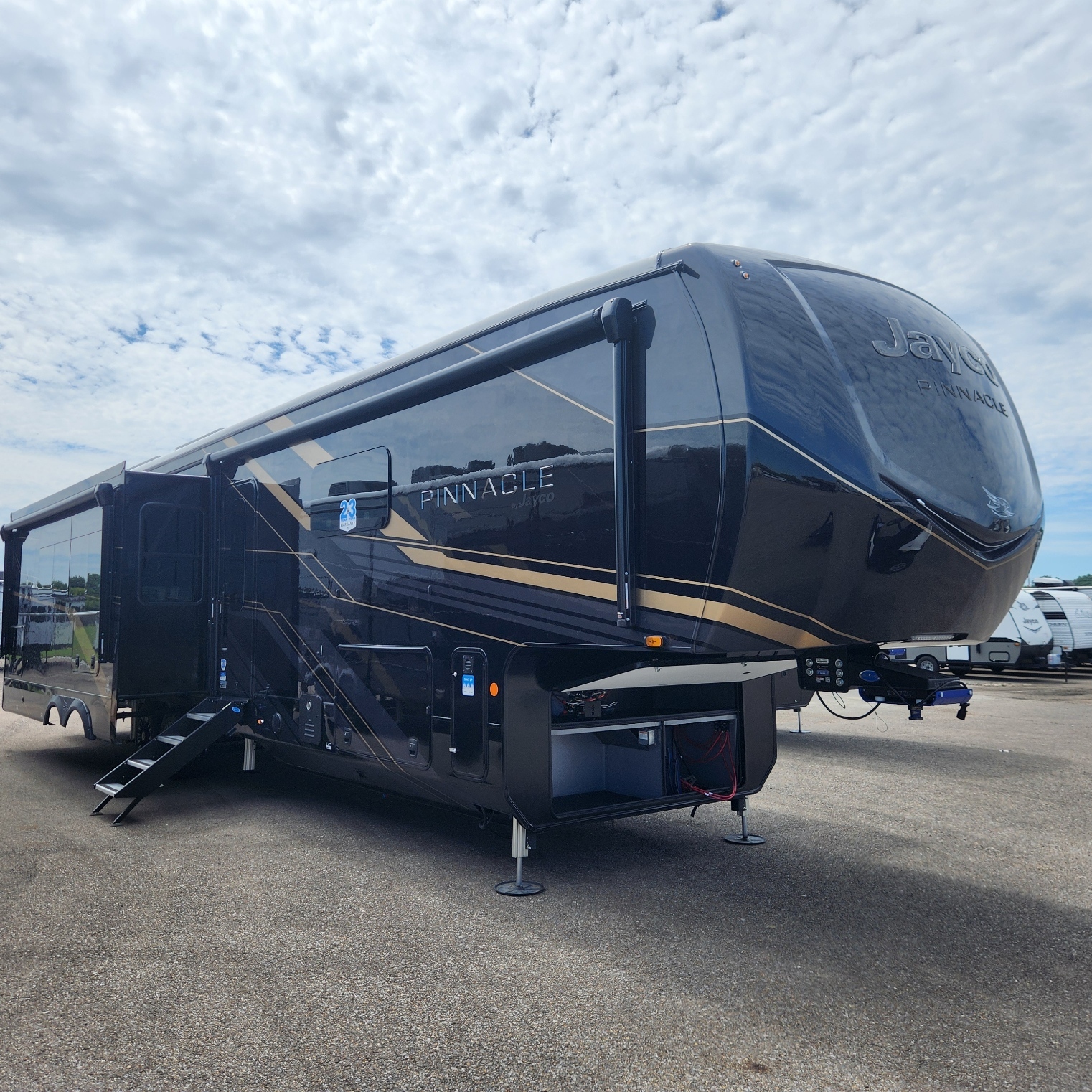 2026 Jayco Pinnacle 38FBRK RV